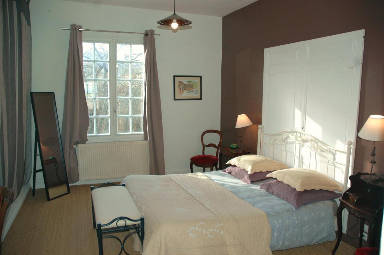 Domaine De La Queyssie Bed & Breakfast Saussignac ภายนอก รูปภาพ