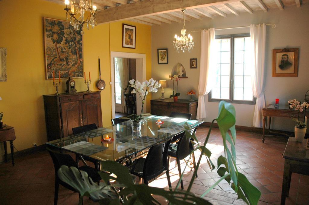 Domaine De La Queyssie Bed & Breakfast Saussignac ภายนอก รูปภาพ